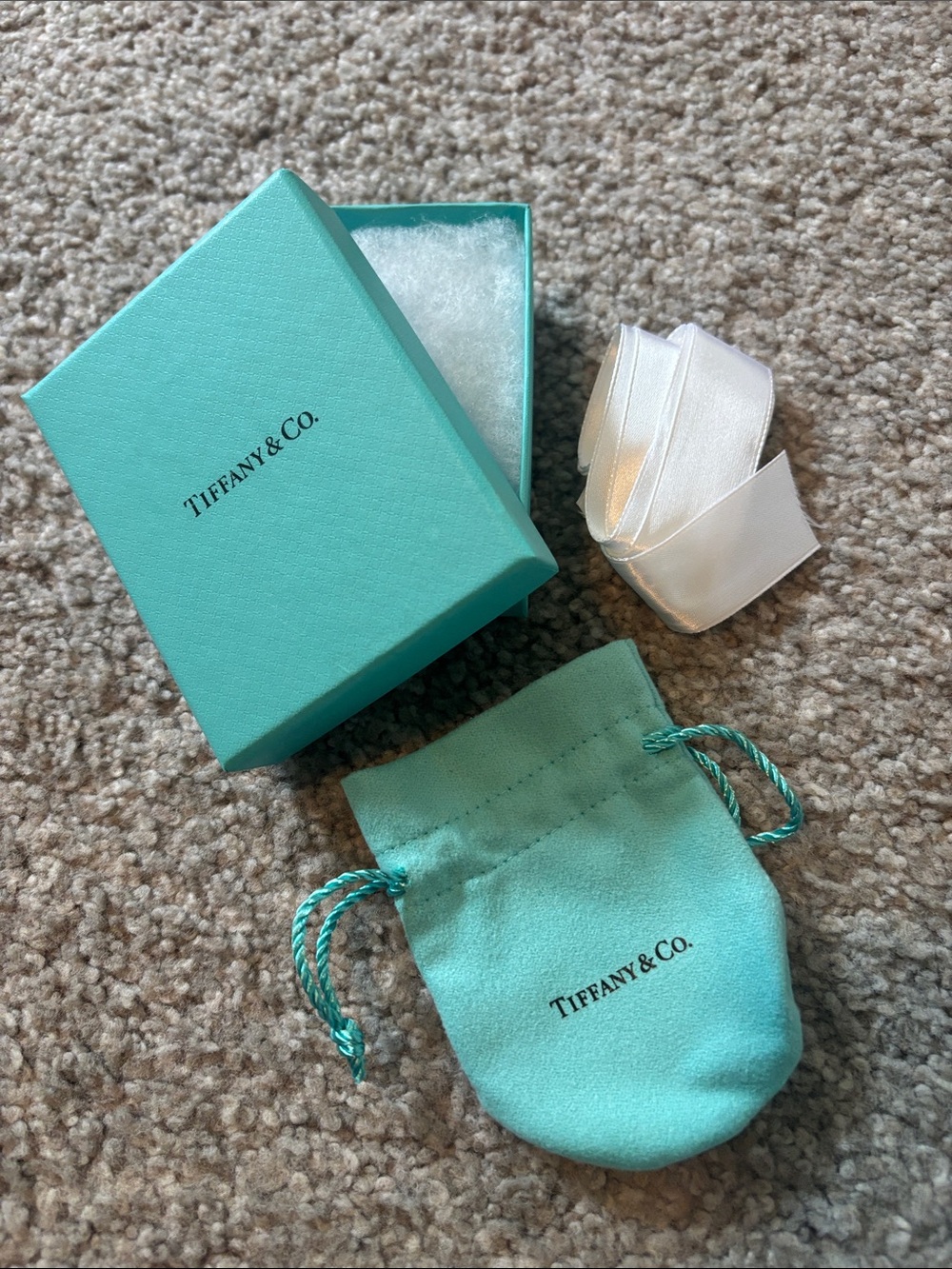 Tiffany & Co. Robin's Egg Blue Box, Pouch & White Ribbon !!Pristine!!